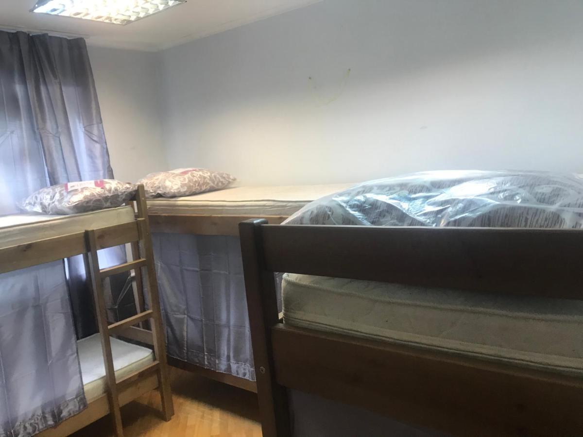 Ararat-Shulyavskaya Hostel Kiev Ngoại thất bức ảnh